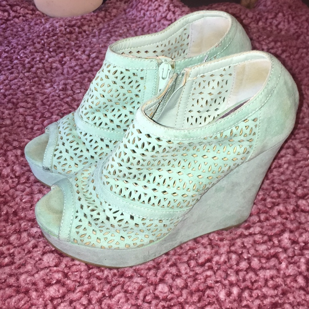 Mint green wedges